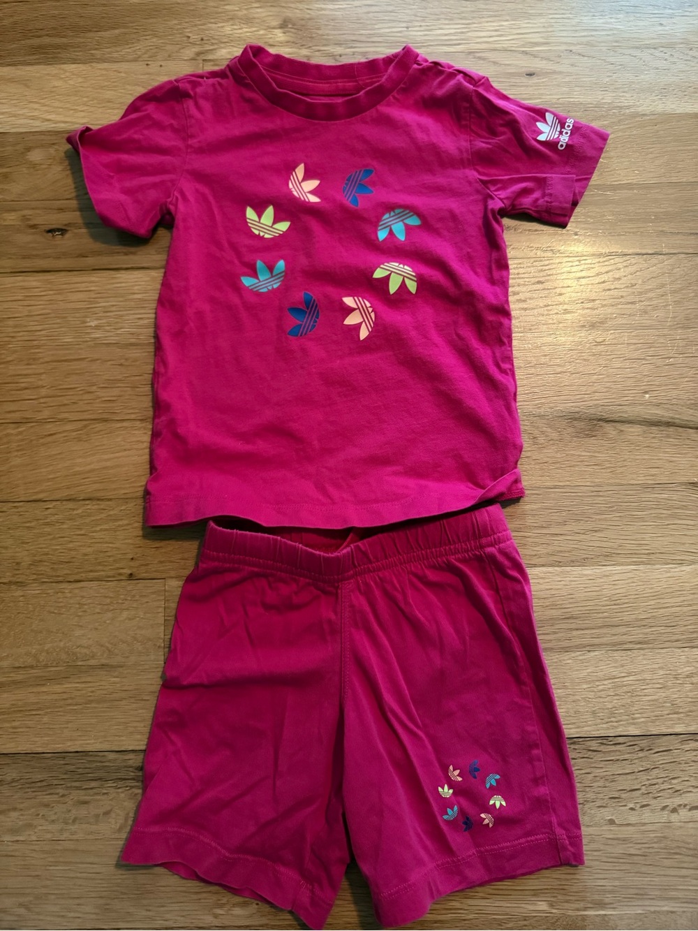 Like new Adidas Kids' unisex Pink Short Sleeve set size 2T